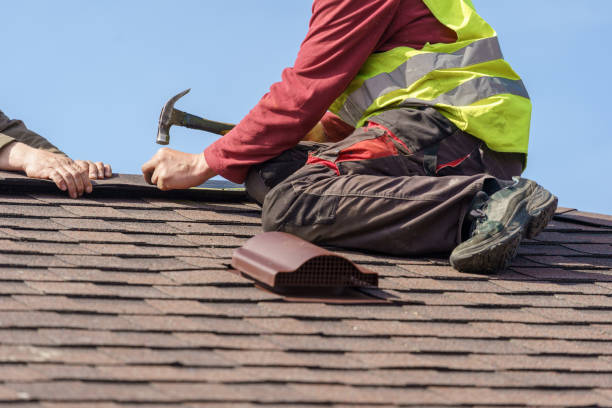 Best Roof Gutter Cleaning  in Fairfield, CA